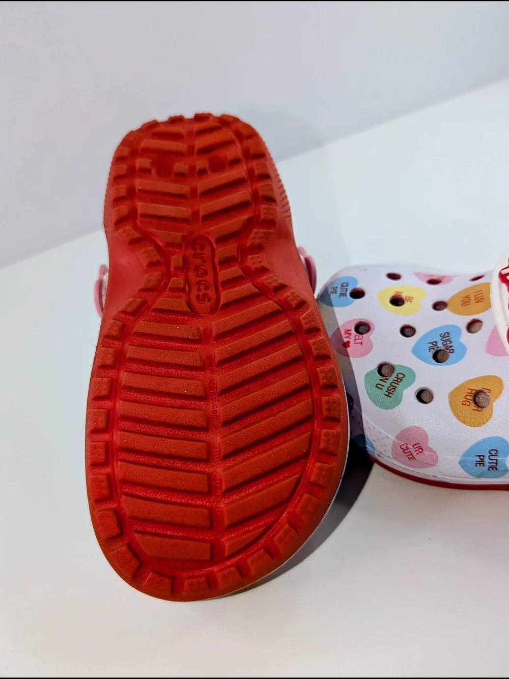 Crocs Sweethearts Clog Childs Size C9 Limited Edition Classic Lined Red White